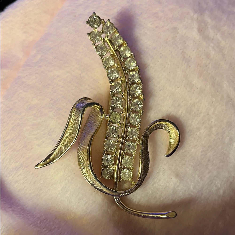 Vintage Sarah Coventry  Gold and Silver Crystal Brooch